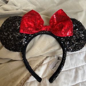Disney Minnie Mouse Ears sequins